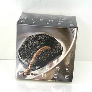 Tade Pays du Levant natural black volcanic Pierre Ponce foot pumice stone